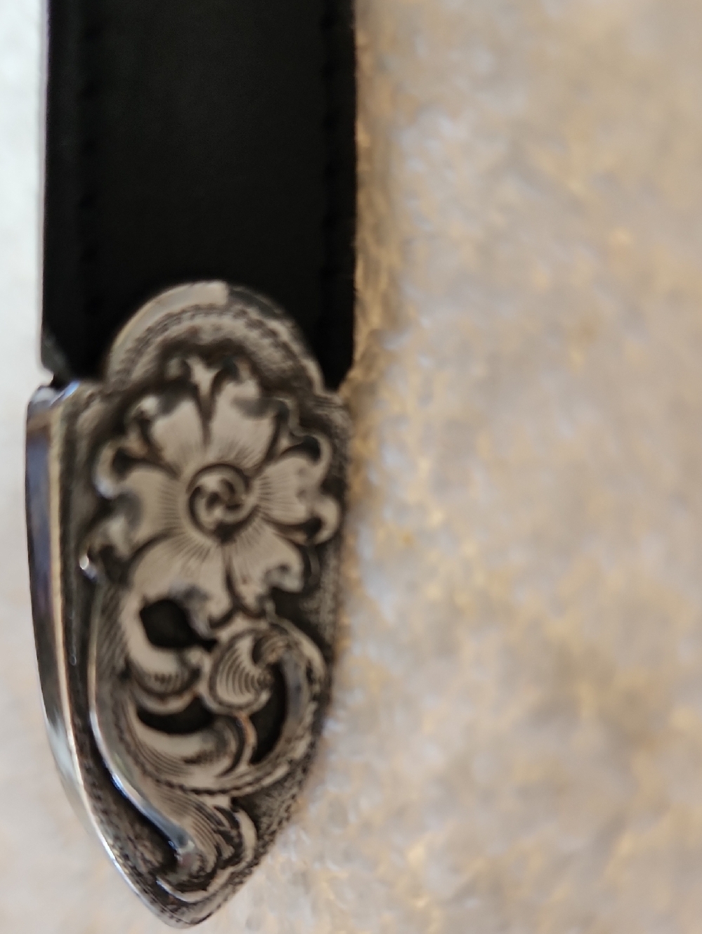 Olga Santini Women's Black Leather Belt Silver Floral Buckle Size M Preowned - Picture 6 of 9